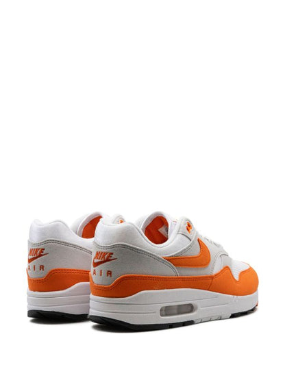 AIR MAX 1 WOMENS SAFETY ORANGE