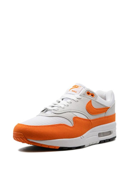 AIR MAX 1 WOMENS SAFETY ORANGE