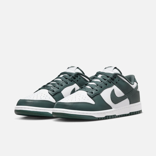 NIKE DUNK LOW VINTAGE GREEN (W)