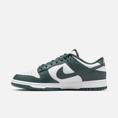 NIKE DUNK LOW VINTAGE GREEN (W)