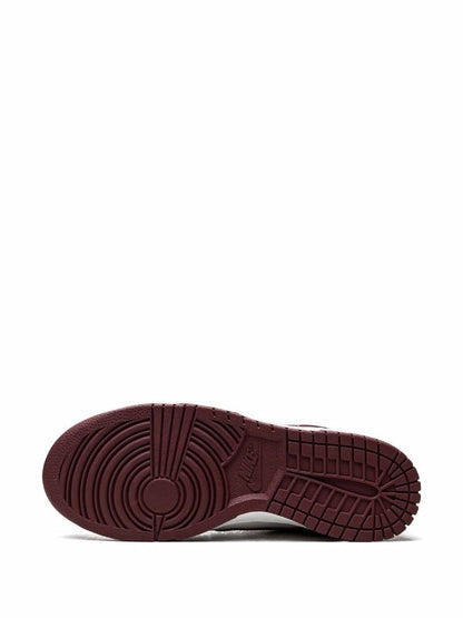 NIKE DUNK LOW BORDEAUX (W)